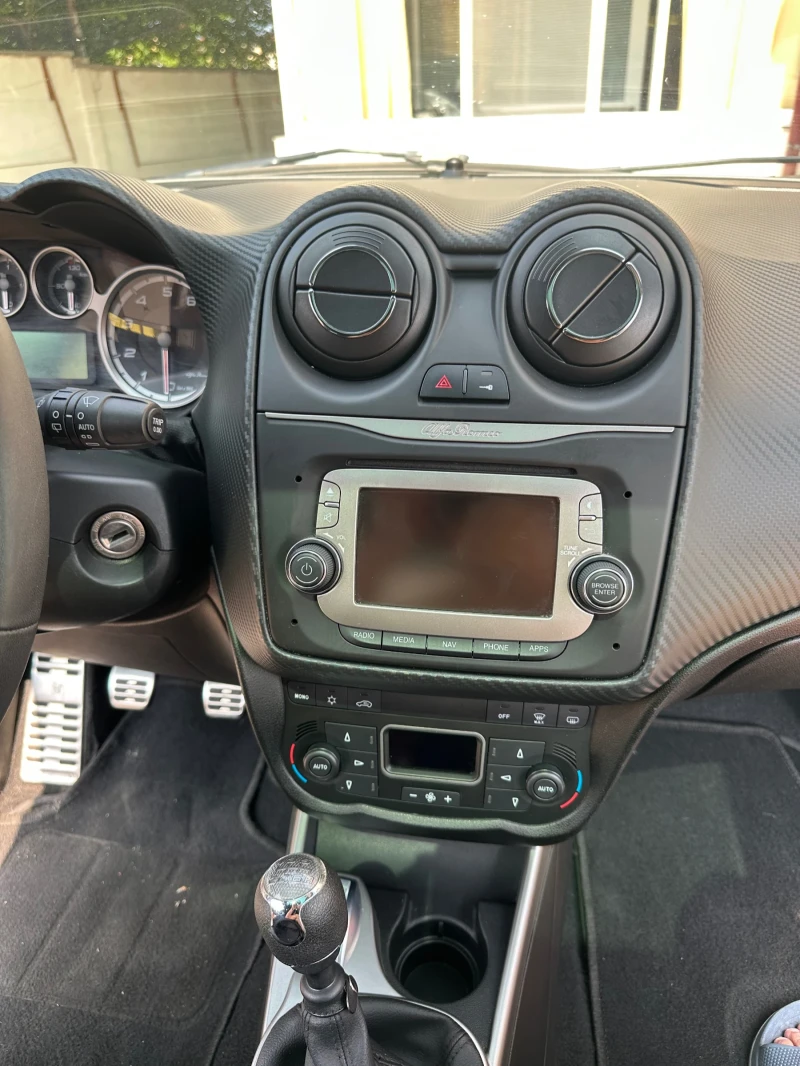 Alfa Romeo MiTo 0.9 TwinAir veloce, снимка 11 - Автомобили и джипове - 50644560