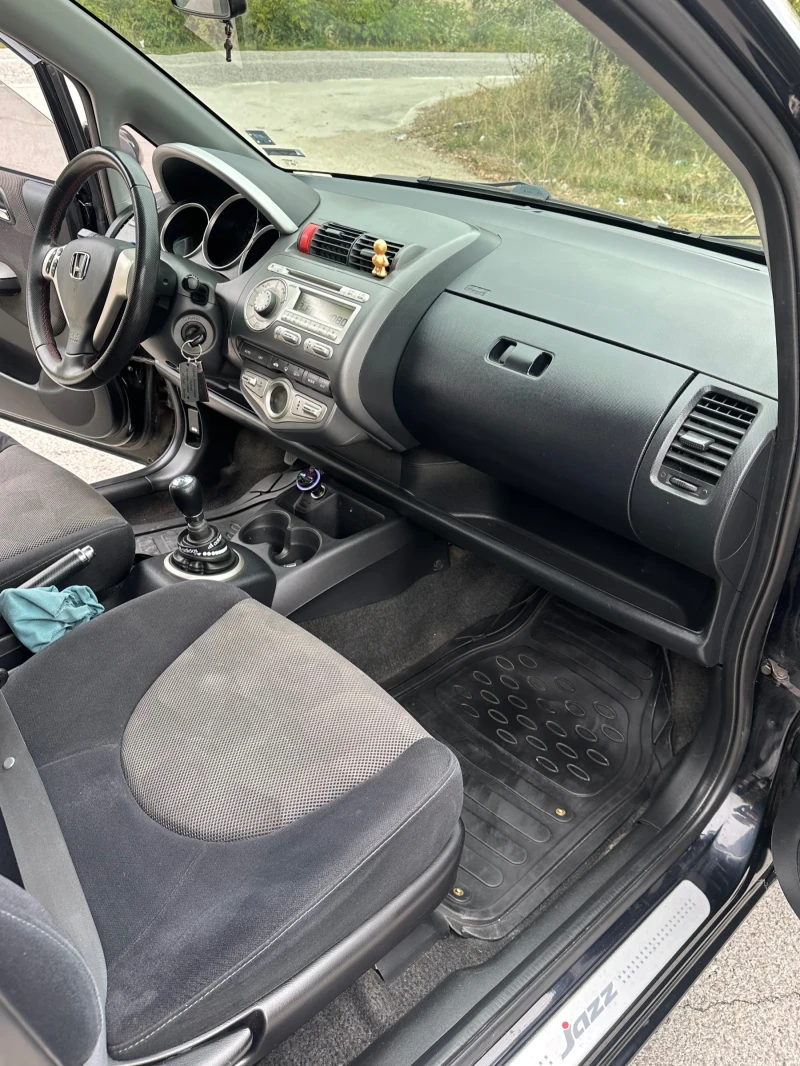 Honda Jazz, снимка 2 - Автомобили и джипове - 51851998