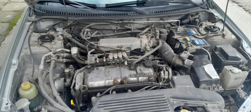 Mazda 323 1.3, снимка 4 - Автомобили и джипове - 52504797