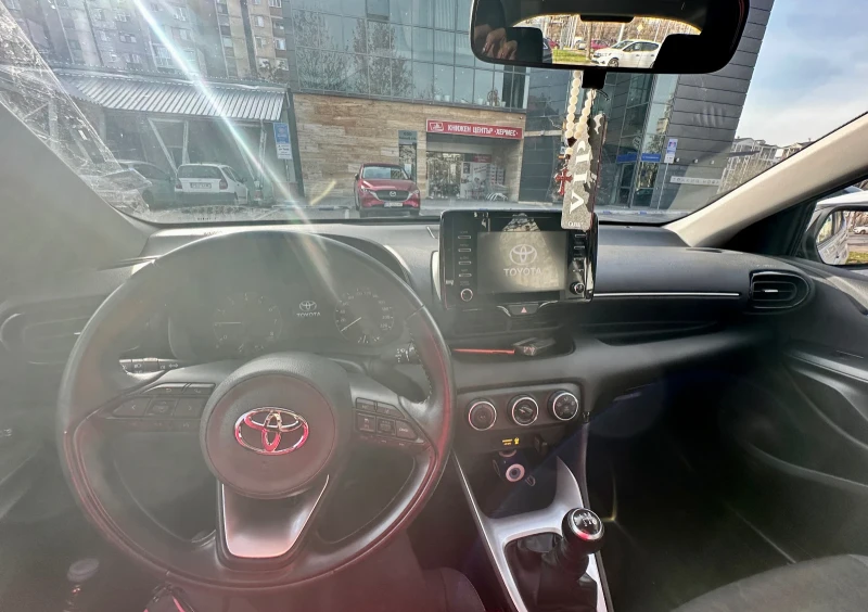 Toyota Yaris, снимка 5 - Автомобили и джипове - 52840579