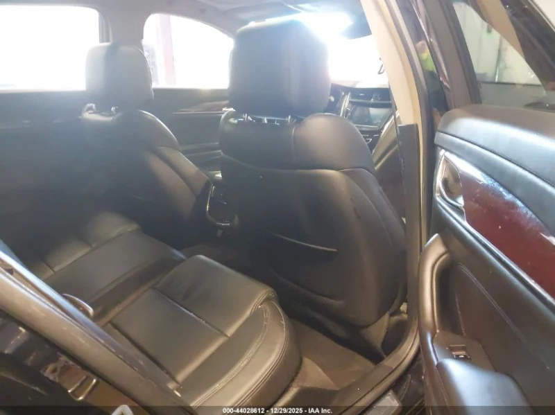 Cadillac Cts Luxury, снимка 8 - Автомобили и джипове - 53426038