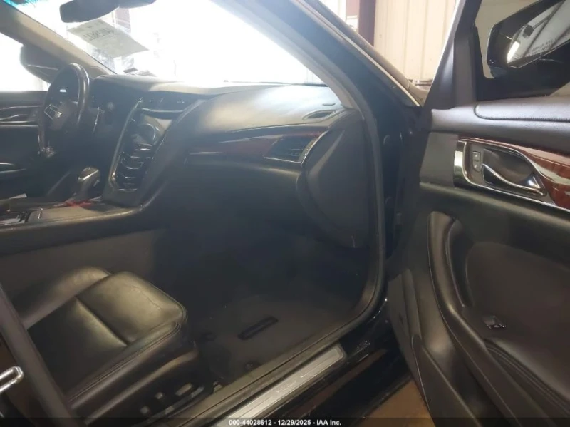 Cadillac Cts Luxury, снимка 5 - Автомобили и джипове - 53426038