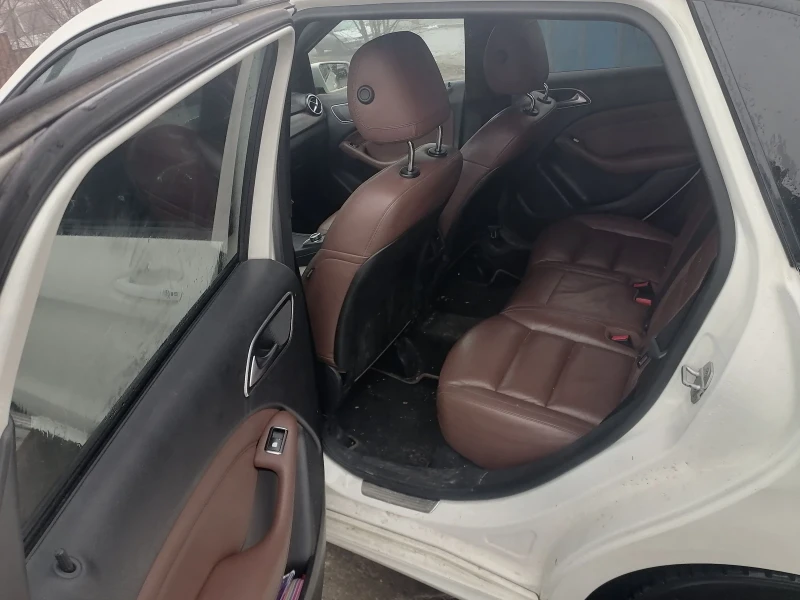 Mercedes-Benz B 200, снимка 10 - Автомобили и джипове - 53473170