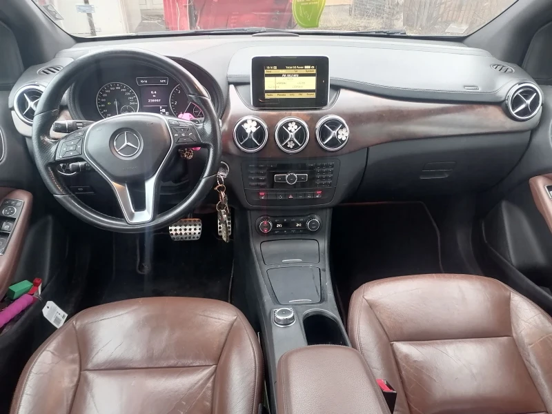 Mercedes-Benz B 200, снимка 11 - Автомобили и джипове - 53473170