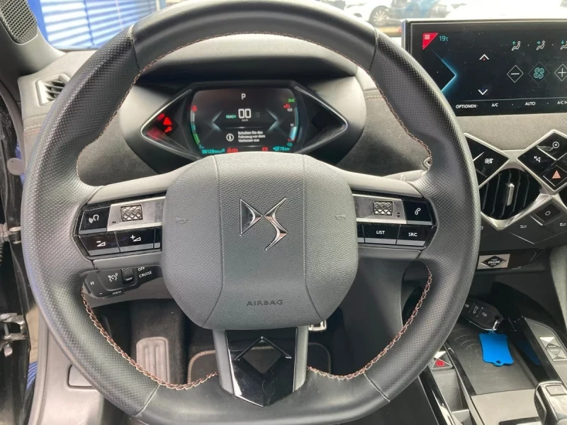 DS DS 3 E-TENSE/136HP/PERFORMANCE/HUD/CAM/LED/819g, снимка 5 - Автомобили и джипове - 53600284