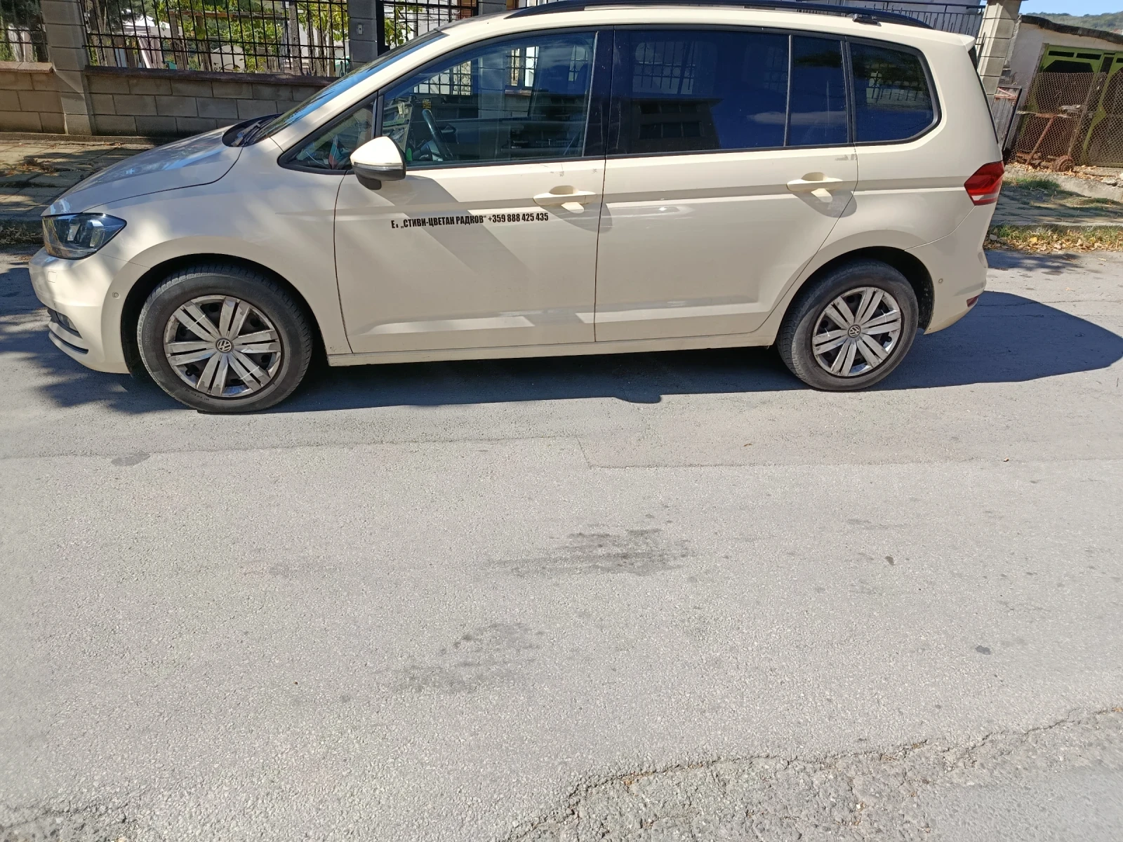 VW Touran 2.0 tdi, 116 - изображение 3