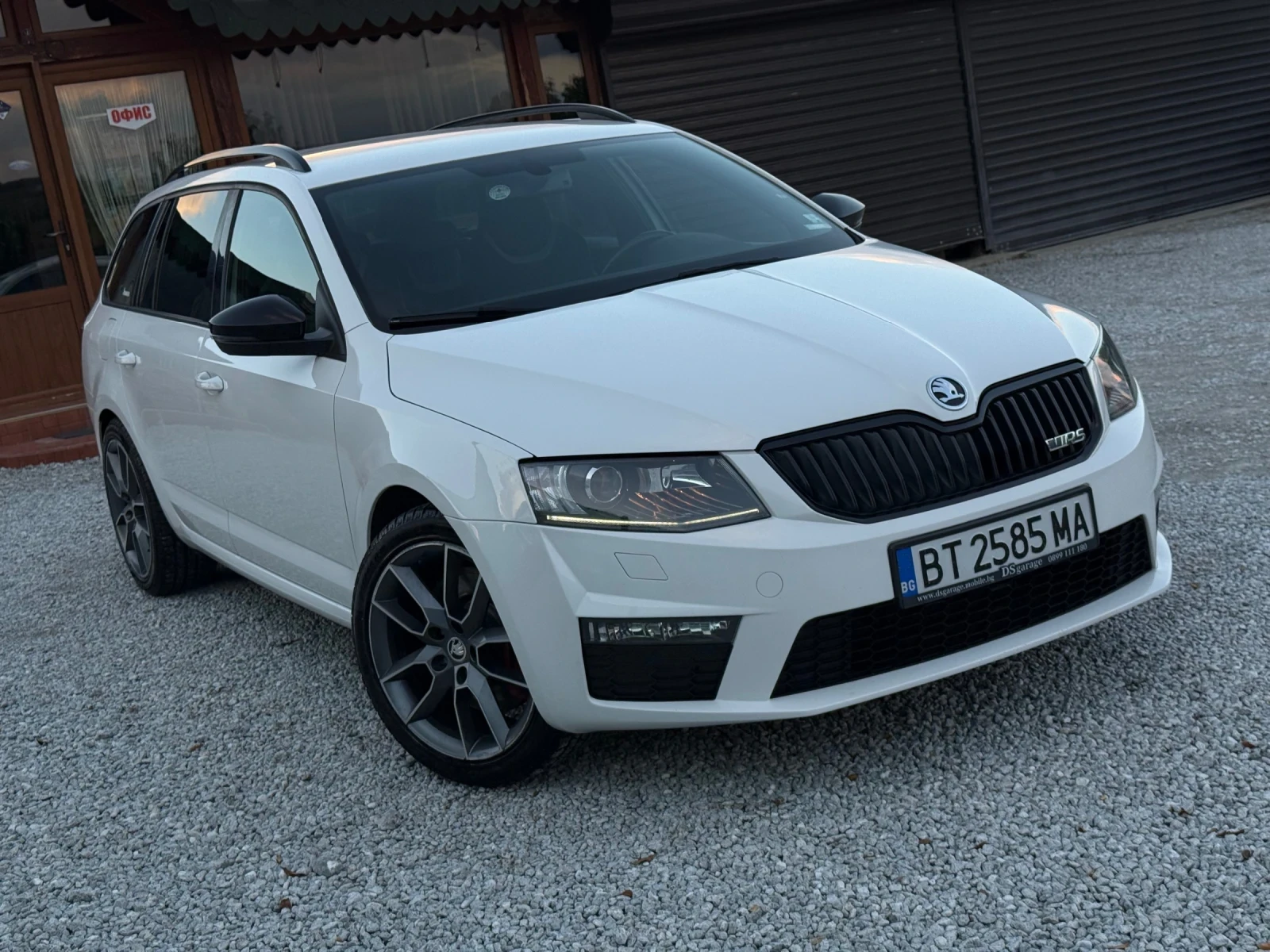 Skoda Octavia VRS 2.0TDi ОБСЛУЖЕНА !  - изображение 2