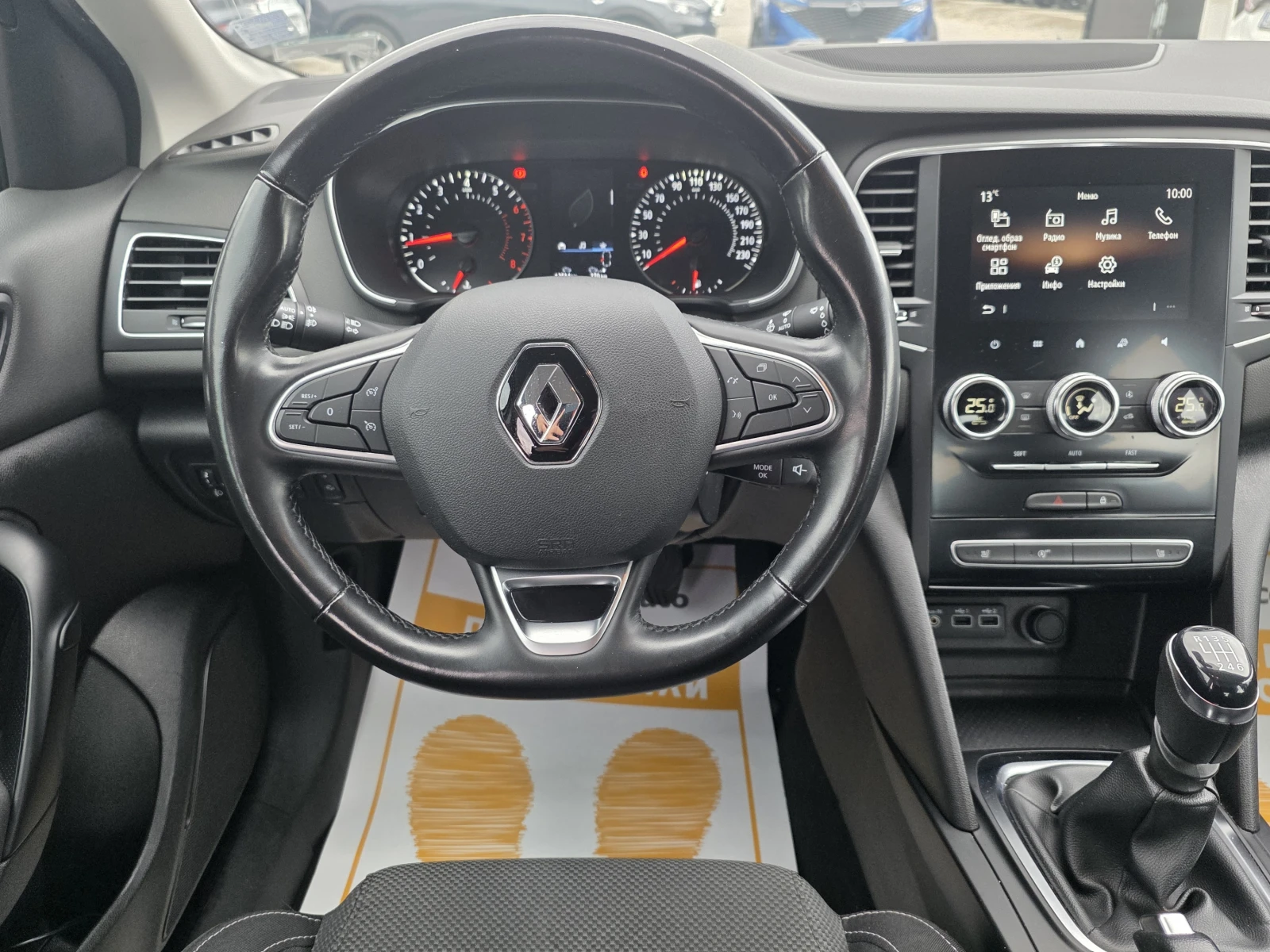 Renault Megane 1.3TCe/140к.с/Techno - изображение 10