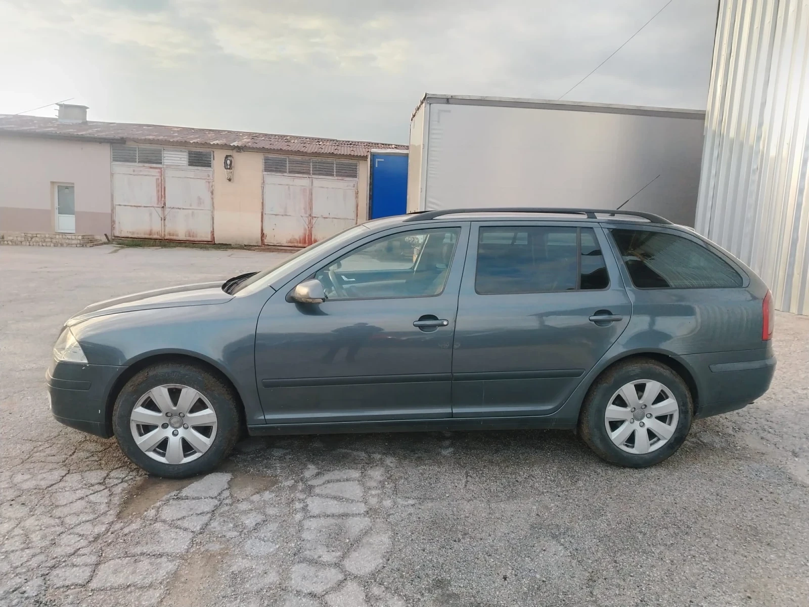 Skoda Octavia 2008 1.9TDI, снимка 2 - Автомобили и джипове - 54183778
