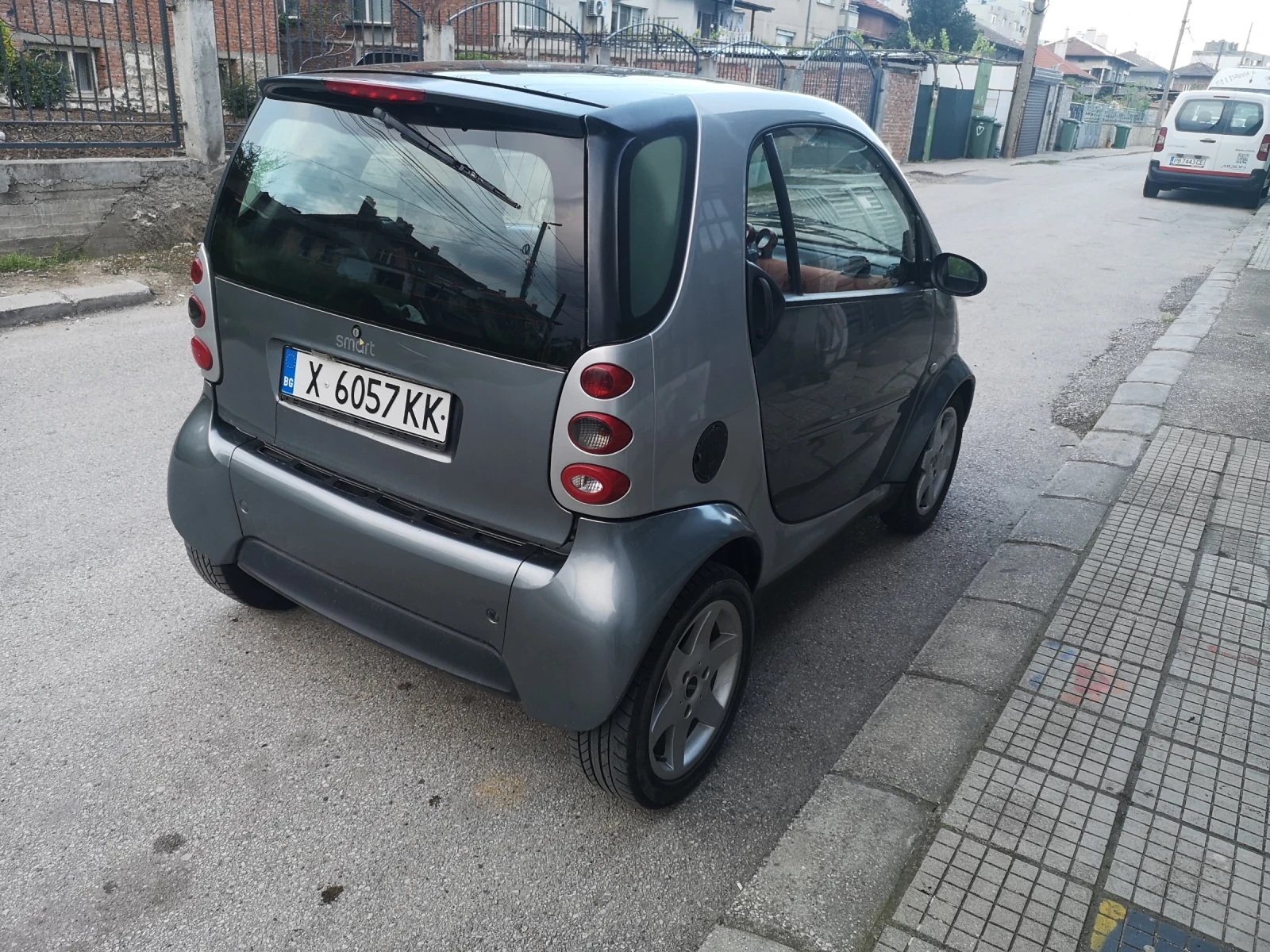 Smart Fortwo, снимка 2 - Автомобили и джипове - 54490560