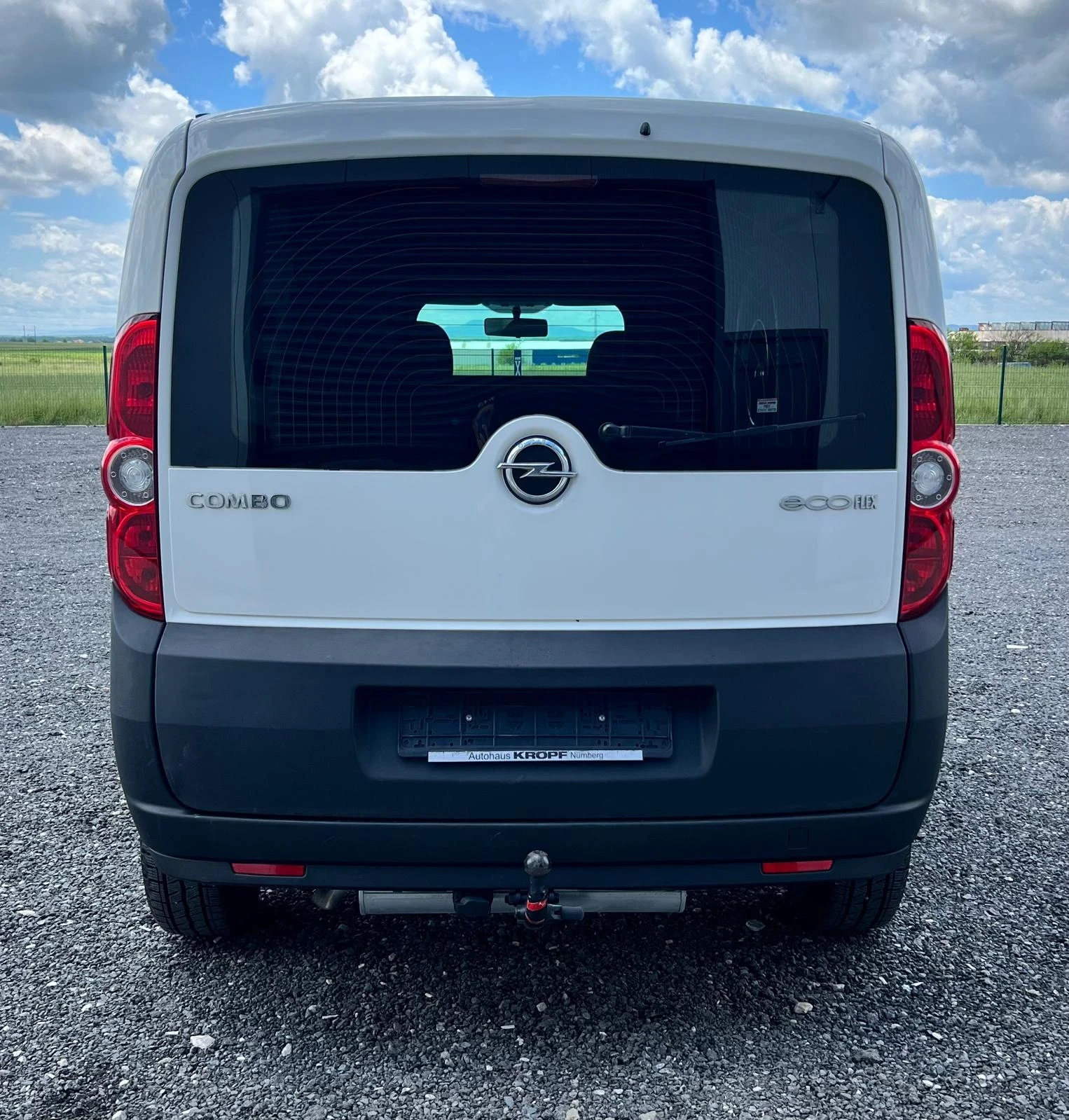 Opel Combo 1.4i/ МЕТАН-БЕНЗИН-120кс., снимка 6 - Автомобили и джипове - 54714222