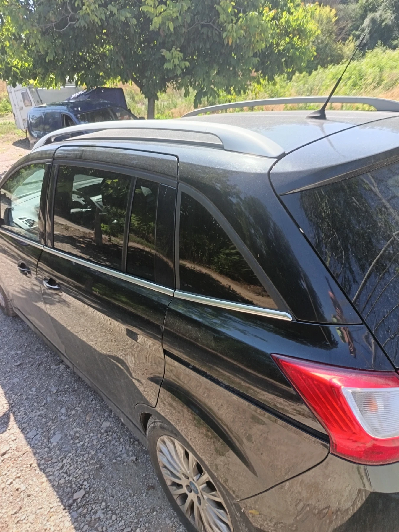 Ford Grand C-Max Миниван, снимка 3 - Автомобили и джипове - 55385844