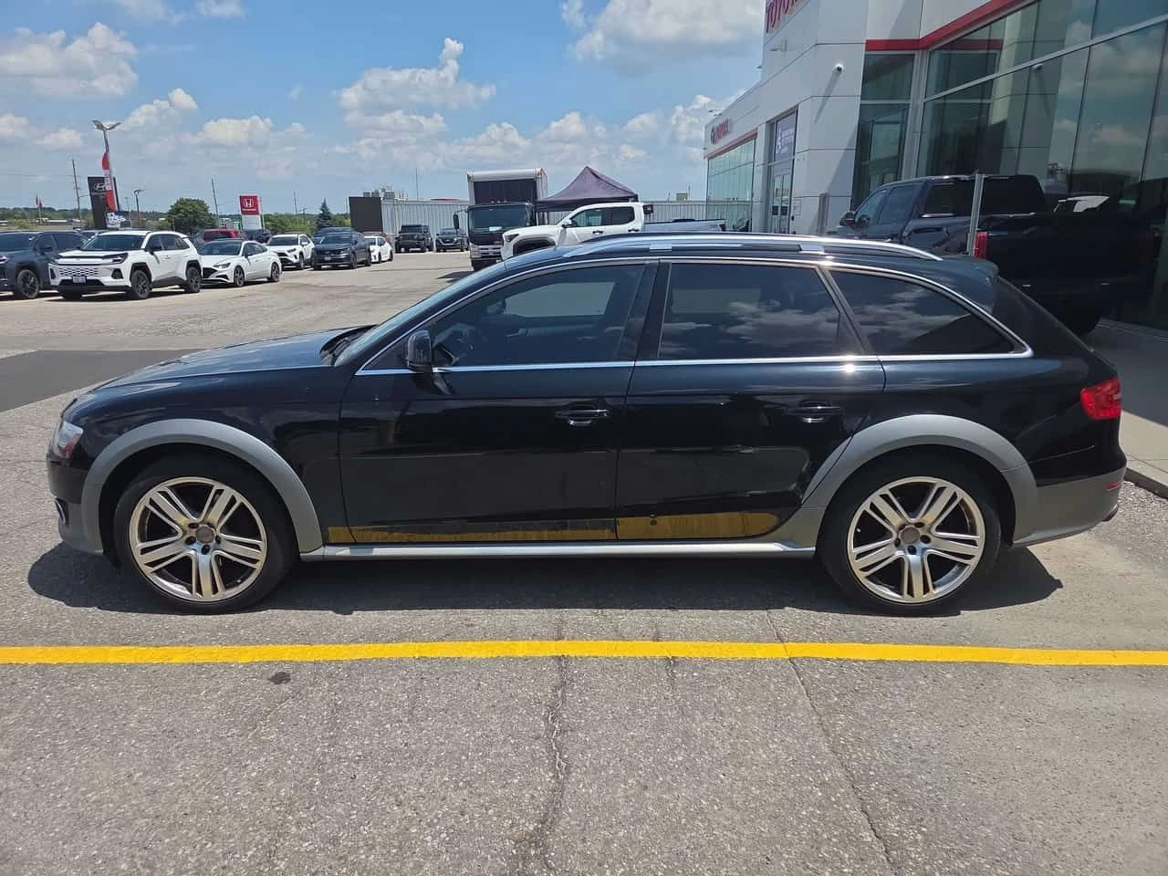 Audi A4 Allroad * Technik * АВТОКРЕДИТ БЕЗ ПЪРВОНАЧАЛНА ВНОСКА* , снимка 2 - Автомобили и джипове - 55545518
