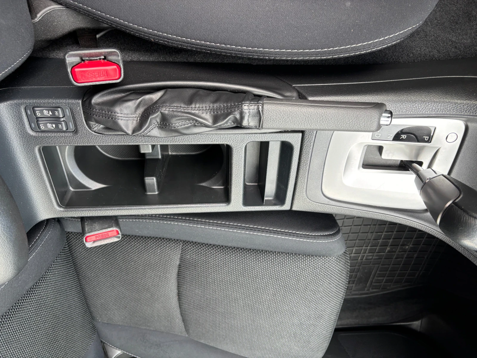 Subaru XV 2.0i 4x4 AVTOMAT SWISS, снимка 11 - Автомобили и джипове - 55656231