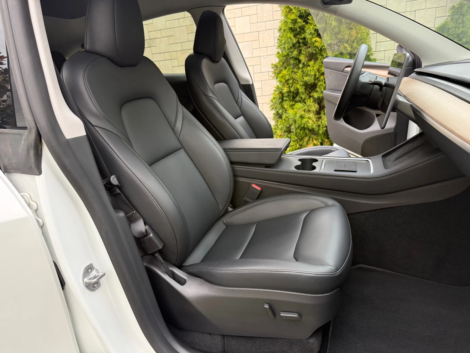 Tesla Model Y Long Range* 4x4* ���������* �������� | Mobile.bg � ����������� 10