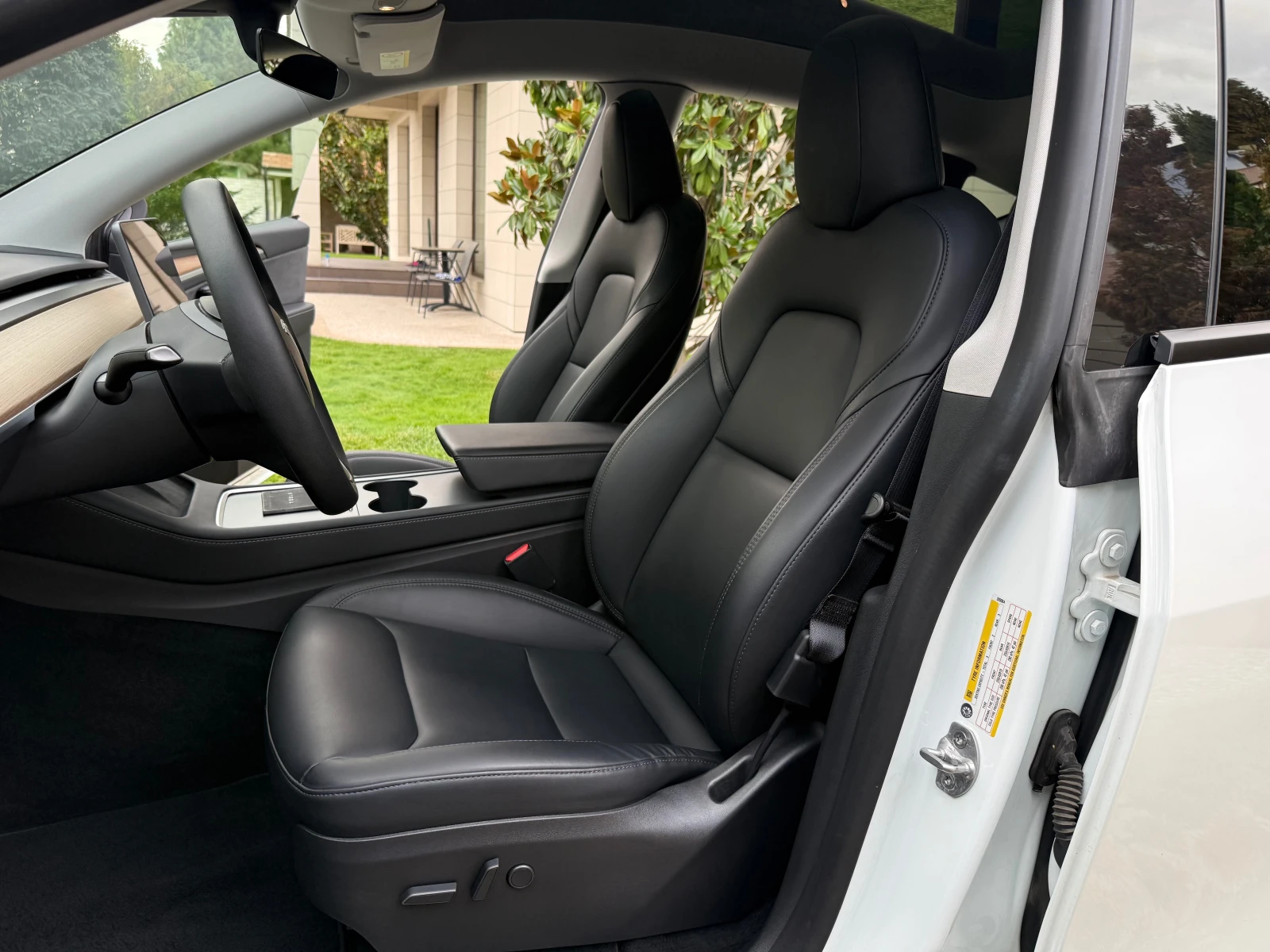 Tesla Model Y Long Range* 4x4* ���������* �������� | Mobile.bg � ����������� 7