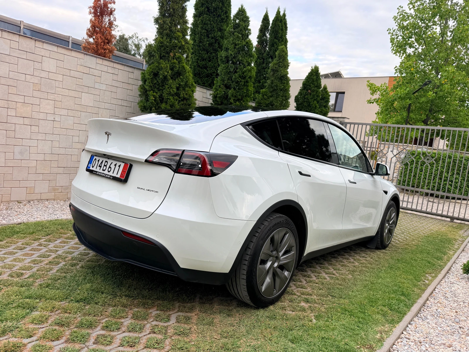 Tesla Model Y Long Range* 4x4* ���������* �������� | Mobile.bg � ����������� 4
