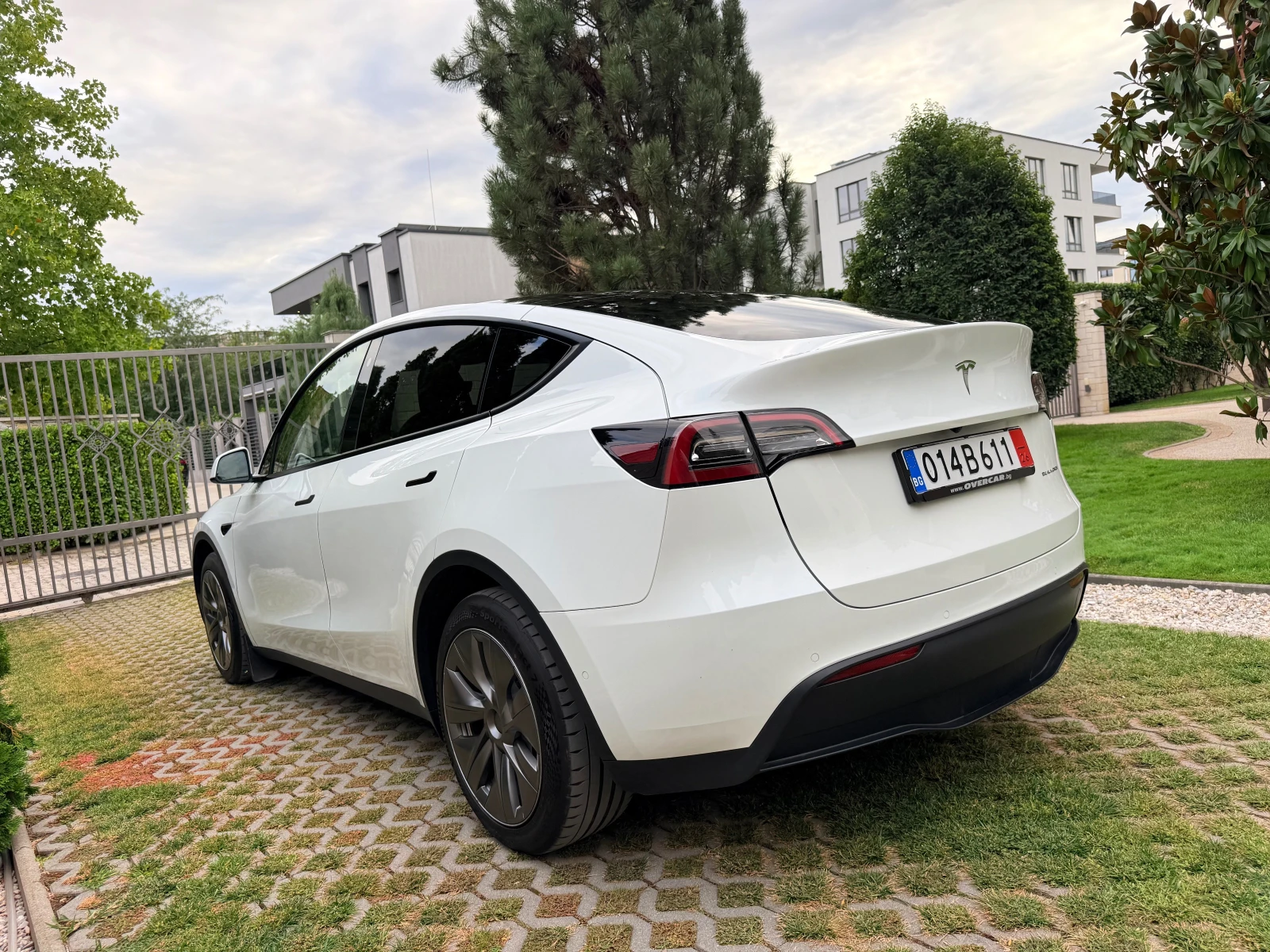 Tesla Model Y Long Range* 4x4* ���������* �������� | Mobile.bg � ����������� 3