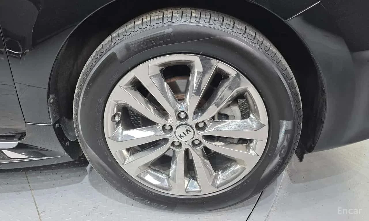 Kia Carnival * 7 seater Limousine * ������ ���� �� �������� | Mobile.bg � ����������� 5