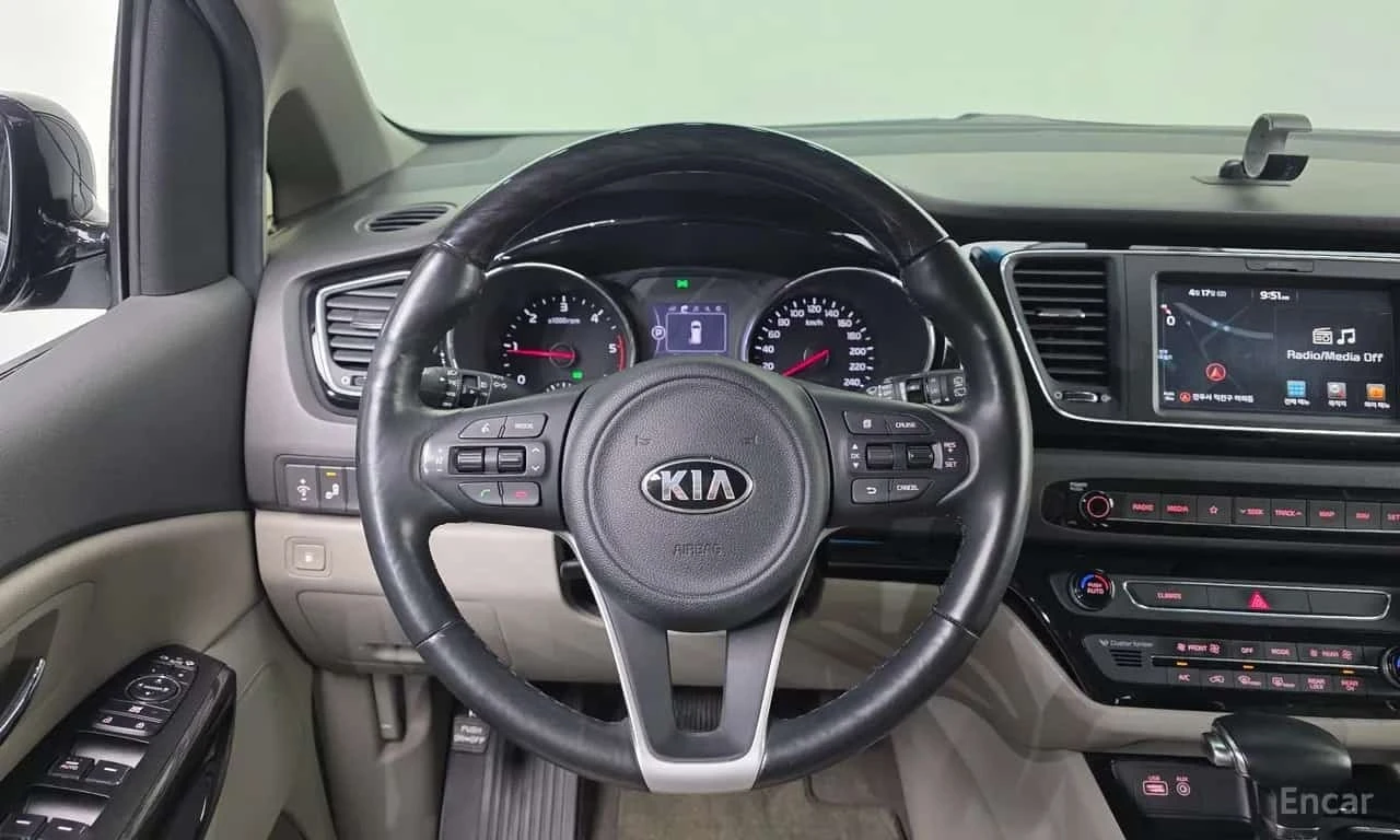 Kia Carnival * 7 seater Limousine * ������ ���� �� �������� | Mobile.bg � ����������� 14