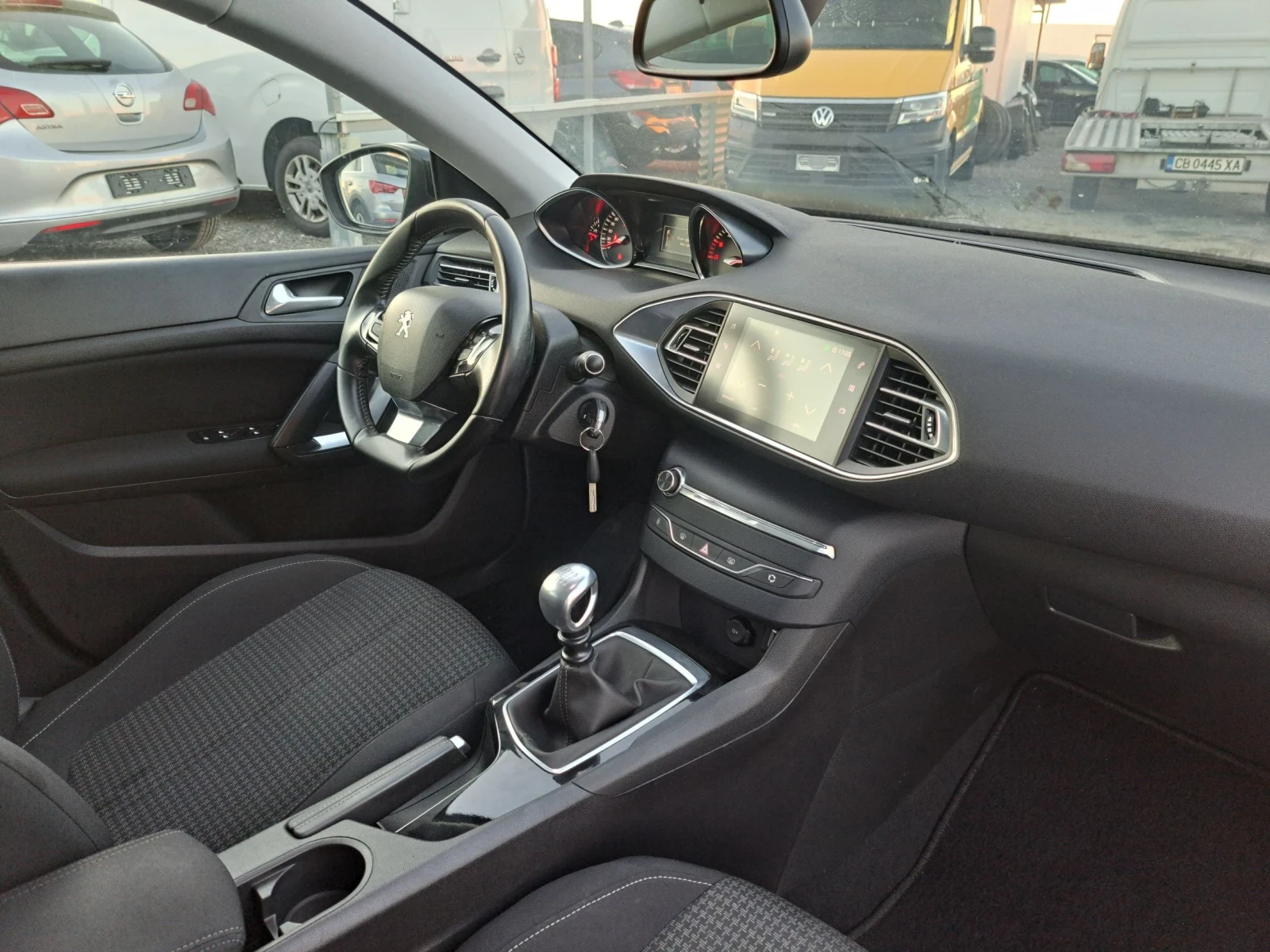 Peugeot 308 1.5TDI ПАНОРАМА, снимка 6 - Автомобили и джипове - 56640511