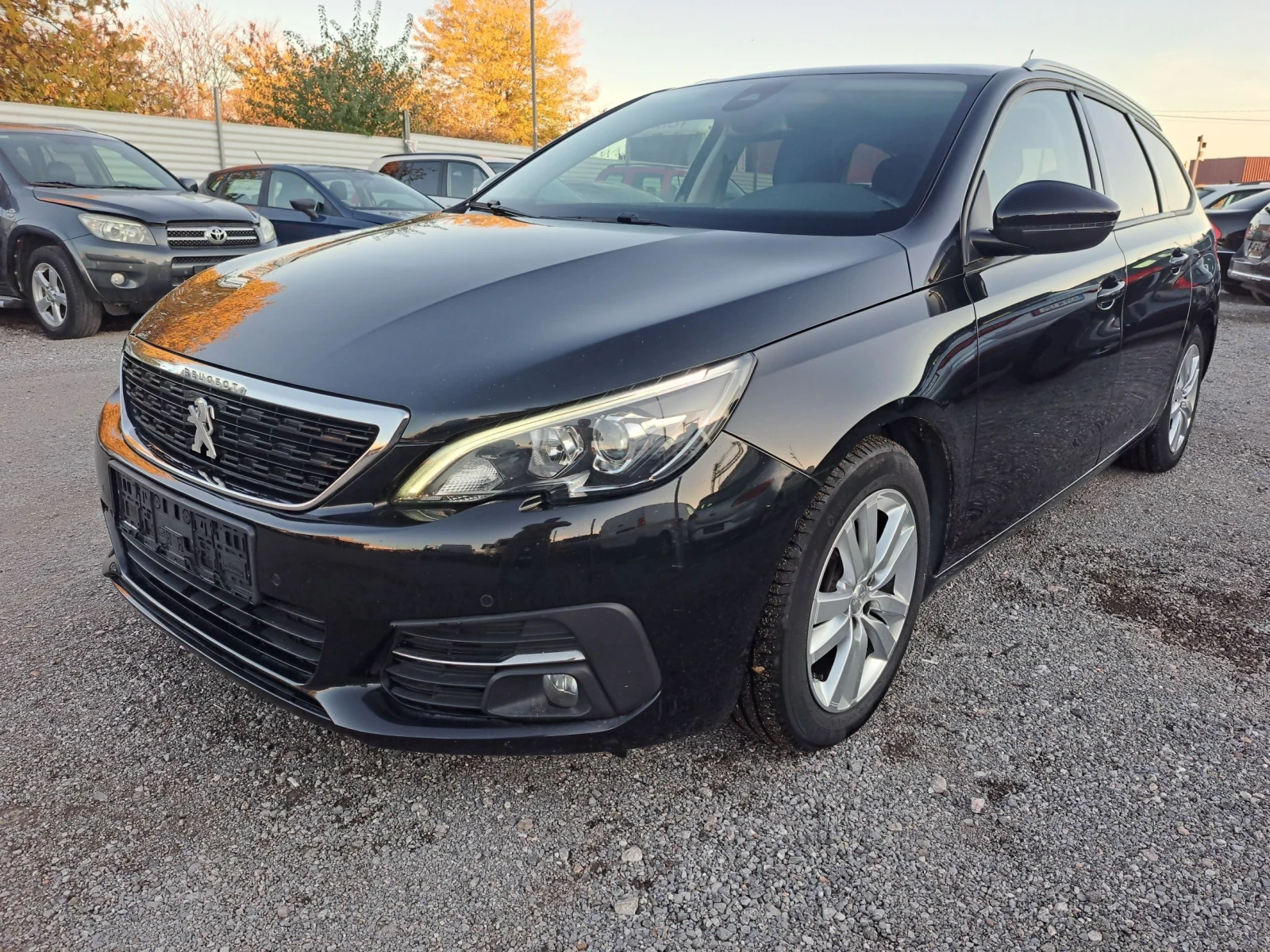 Peugeot 308 1.5TDI ПАНОРАМА, снимка 2 - Автомобили и джипове - 56640511
