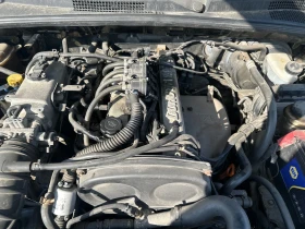 Kia Sorento 2.4i газ.инж. На части, снимка 15