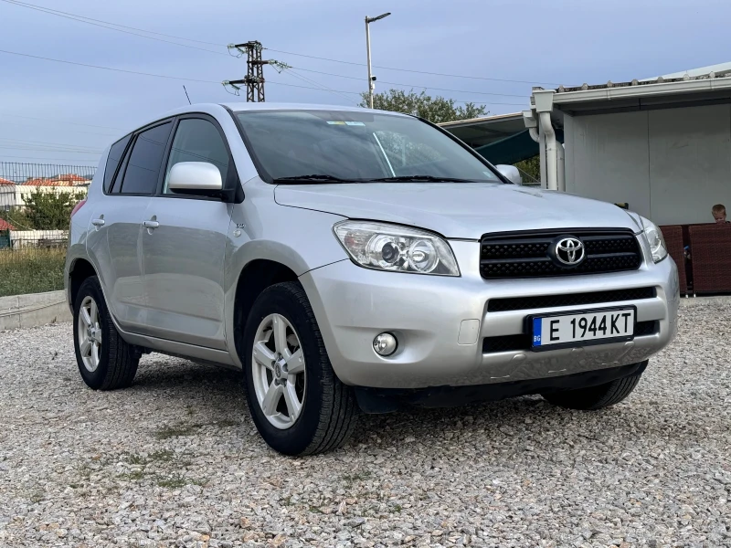 Toyota Rav4 2.2 d4d 136, снимка 8 - Автомобили и джипове - 47326597