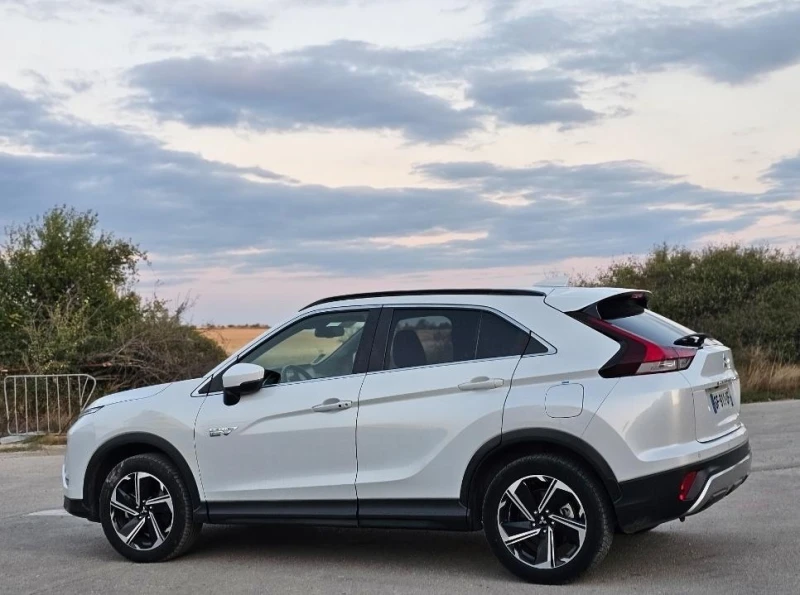 Mitsubishi Eclipse Cross PHEV Топ Състояние, снимка 2 - Автомобили и джипове - 51775172
