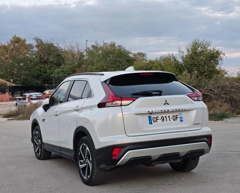 Mitsubishi Eclipse Cross PHEV Топ Състояние, снимка 3 - Автомобили и джипове - 51775172