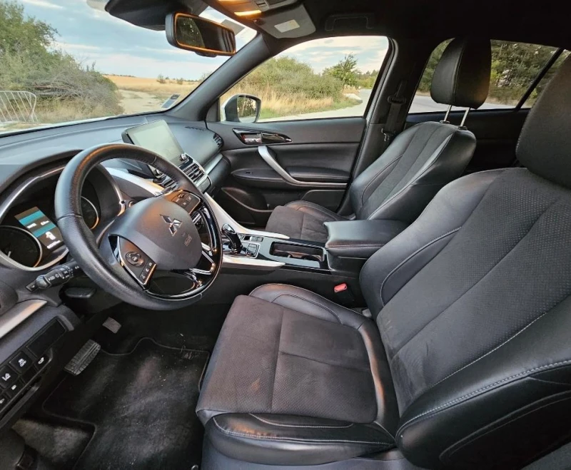 Mitsubishi Eclipse Cross PHEV Топ Състояние, снимка 8 - Автомобили и джипове - 51775172