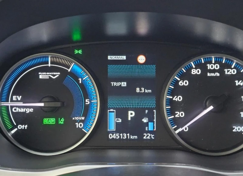 Mitsubishi Eclipse Cross PHEV Топ Състояние, снимка 13 - Автомобили и джипове - 51775172