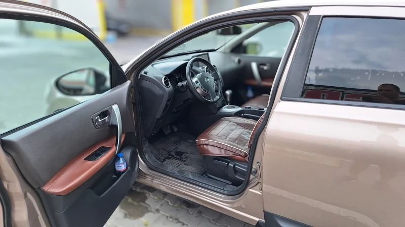 Nissan Qashqai 2.0 dci 4x4, снимка 10 - Автомобили и джипове - 51798933
