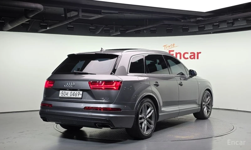 Audi Q7, снимка 2 - Автомобили и джипове - 52706454