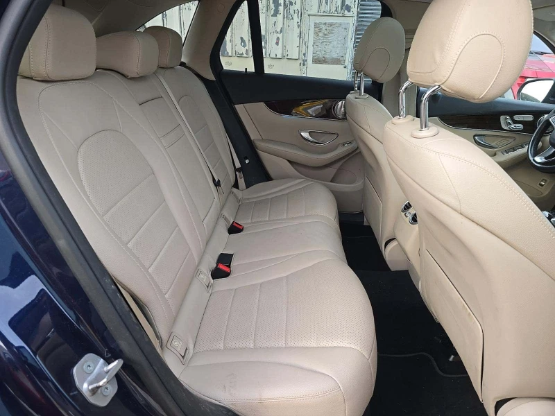 Mercedes-Benz GLC 300 4MATIC* BURMESTER* BLIND SPOT* ПАНО* KEYLESS, снимка 11 - Автомобили и джипове - 53109773