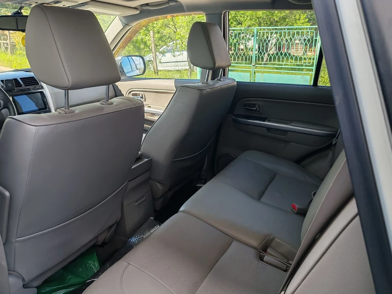 Suzuki Grand vitara, снимка 4 - Автомобили и джипове - 53135017