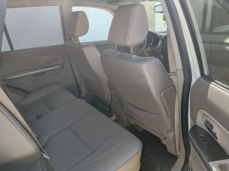 Suzuki Grand vitara, снимка 6 - Автомобили и джипове - 53135017