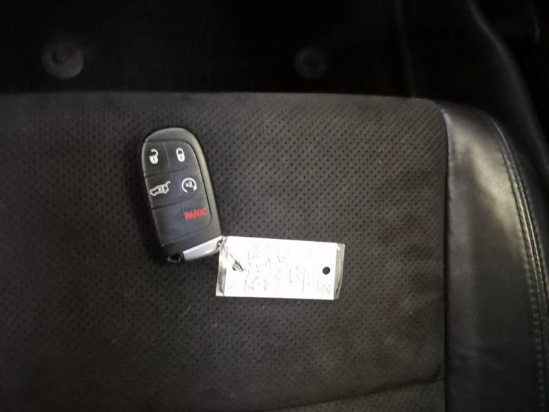 Jeep Grand cherokee АВТО КРЕДИТ* ЦЕНА ДО БГ * СЕРВИЗНА ИСТОРИЯ, снимка 9 - Автомобили и джипове - 53487020