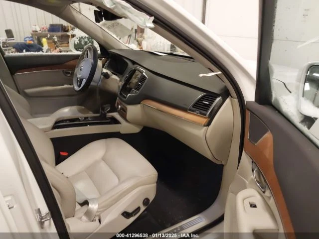 Volvo Xc90 T6 Momentum* 360* Пано* Масаж* Следене* М.точка*  - изображение 9