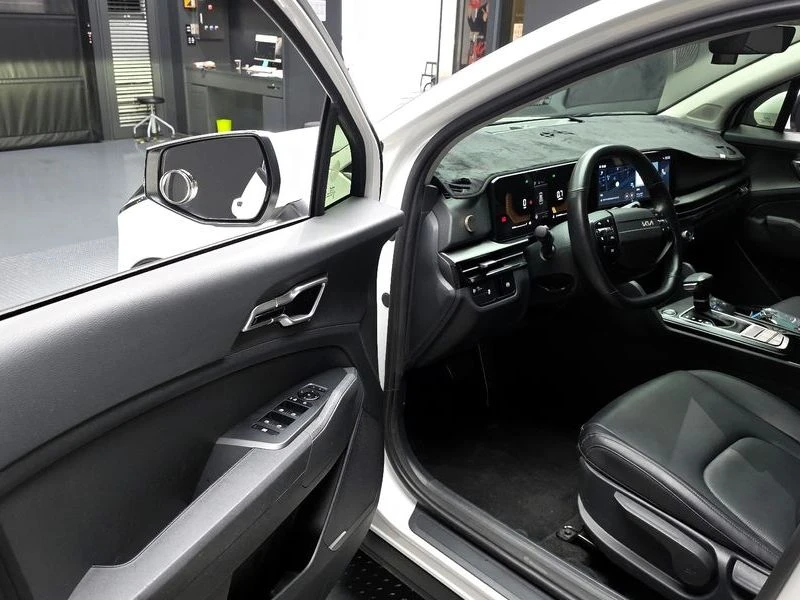 Kia Sportage 2.0 Automatic, снимка 6 - Автомобили и джипове - 55587787
