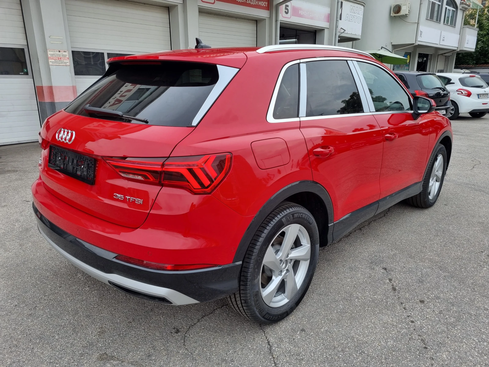 Audi Q3 35 TFSI-HOB!!!Гаранция!!! - изображение 5