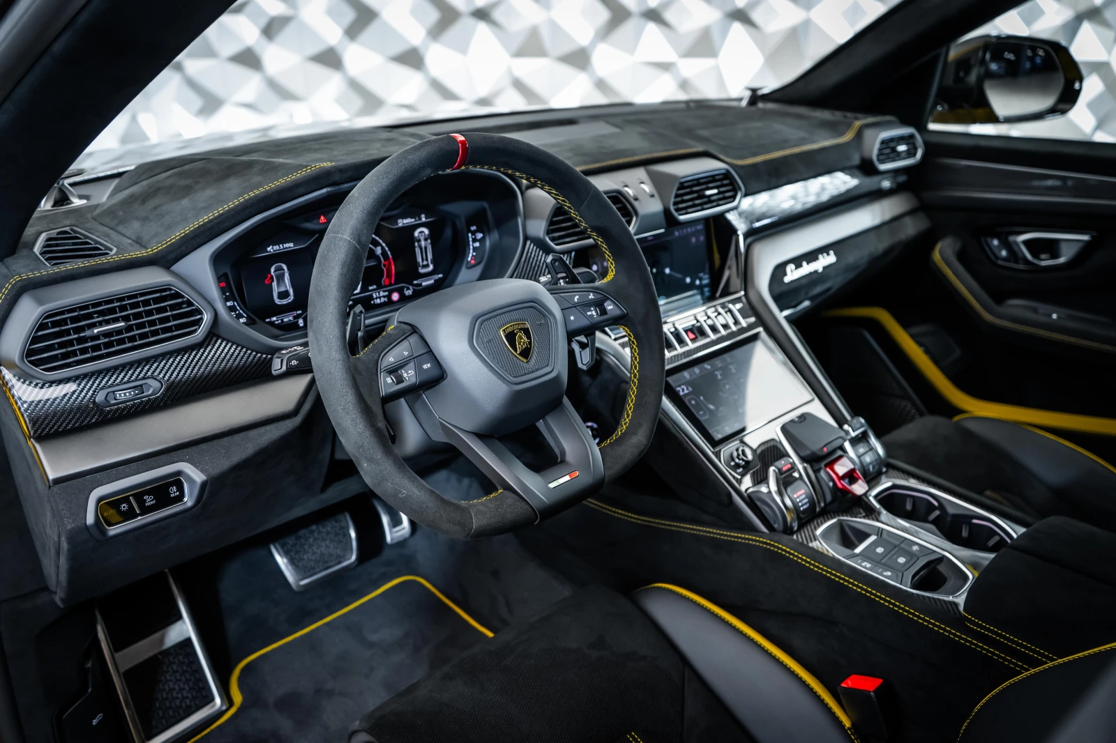 Lamborghini Urus Performante* Carbon* B&O* 360 - изображение 8
