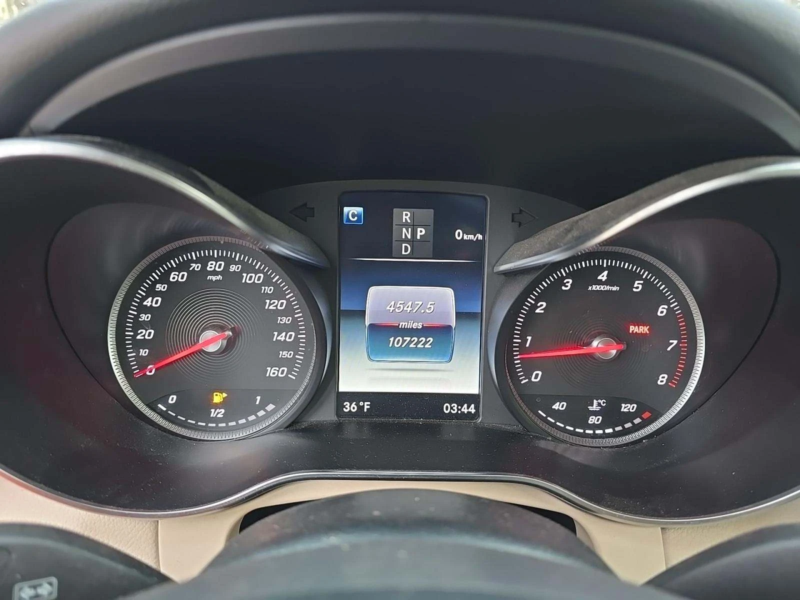 Mercedes-Benz GLC 300 4MATIC* BURMESTER* BLIND SPOT* ПАНО* KEYLESS - изображение 6