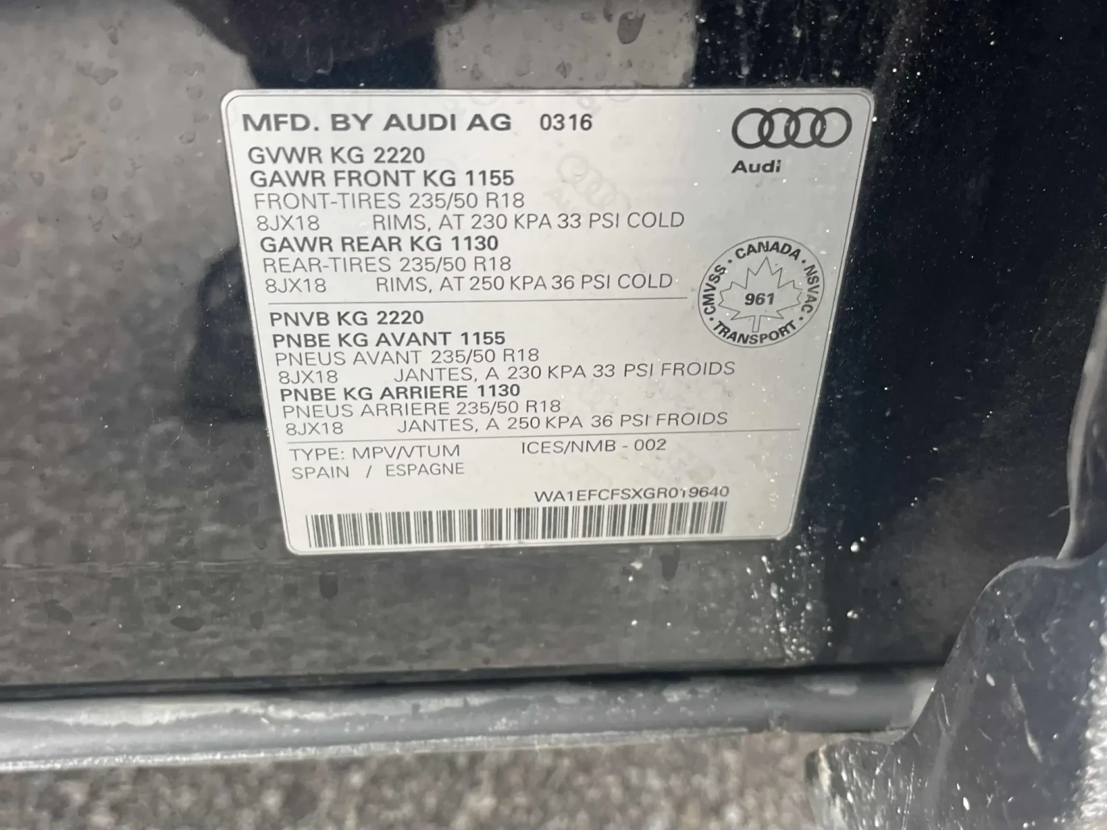 Audi Q3 Komfort * * CARFAX * * АВТО КРЕДИТ * * , снимка 11 - Автомобили и джипове - 54169576