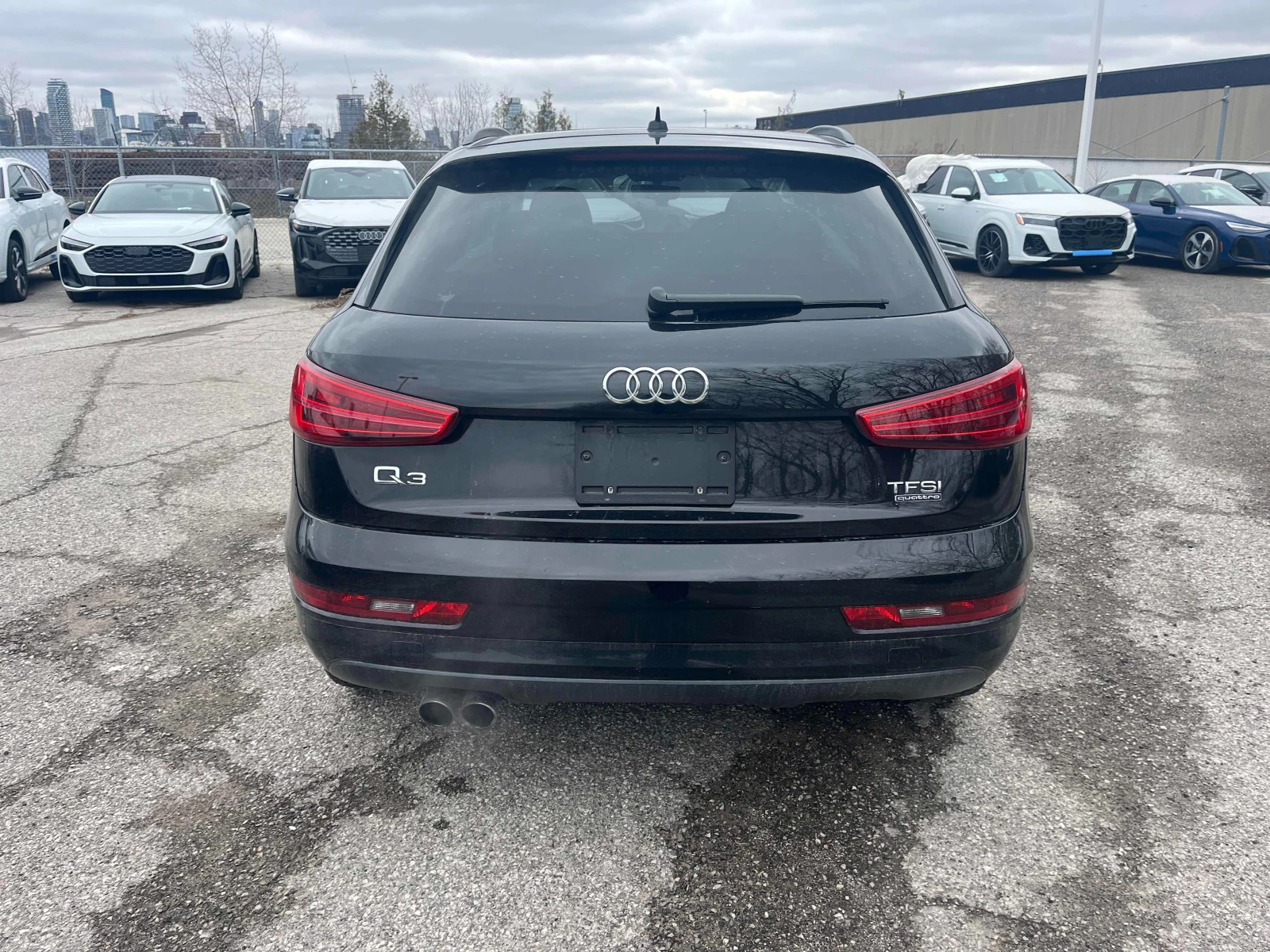 Audi Q3 Komfort * * CARFAX * * АВТО КРЕДИТ * * , снимка 5 - Автомобили и джипове - 54169576