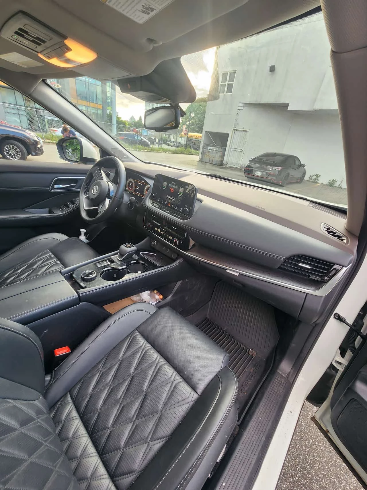 Nissan Rogue  | Platinum | LED | КОЖА | 360 | HEAD-UP , снимка 5 - Автомобили и джипове - 54507147
