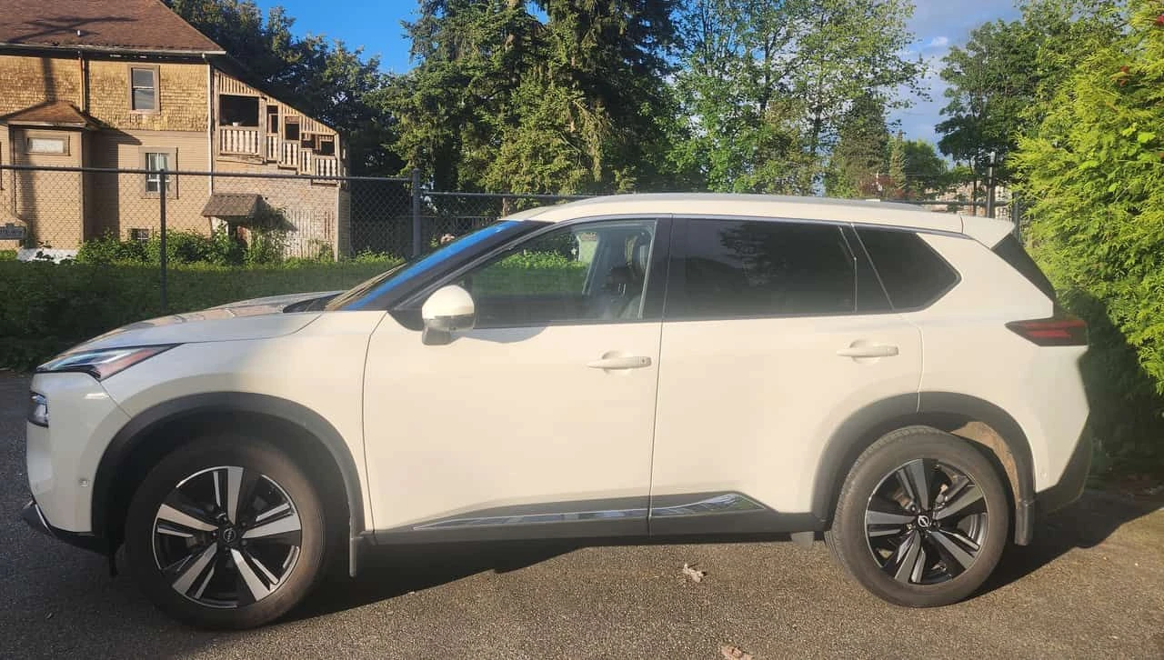 Nissan Rogue  | Platinum | LED | КОЖА | 360 | HEAD-UP , снимка 2 - Автомобили и джипове - 54507147
