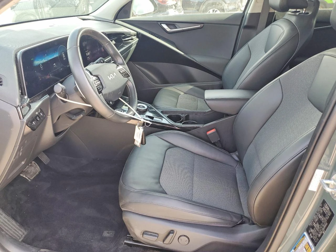 Kia Niro Wind , снимка 7 - Автомобили и джипове - 55592956