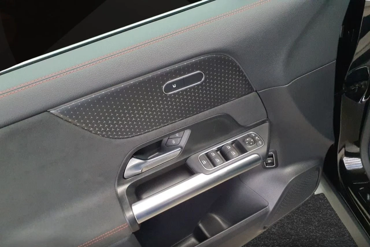 Mercedes-Benz EQA 250+ / FACELIFT / AMG / CAMERA / LED / , снимка 8 - Автомобили и джипове - 55717828