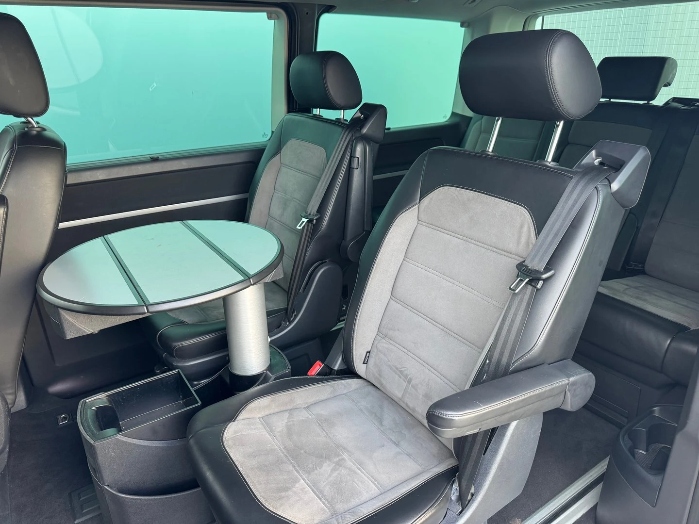 VW Multivan Comfortline TDI, снимка 9 - Бусове и автобуси - 53243024